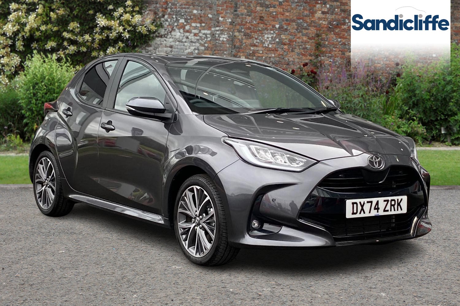 Main listing image - Toyota Yaris
