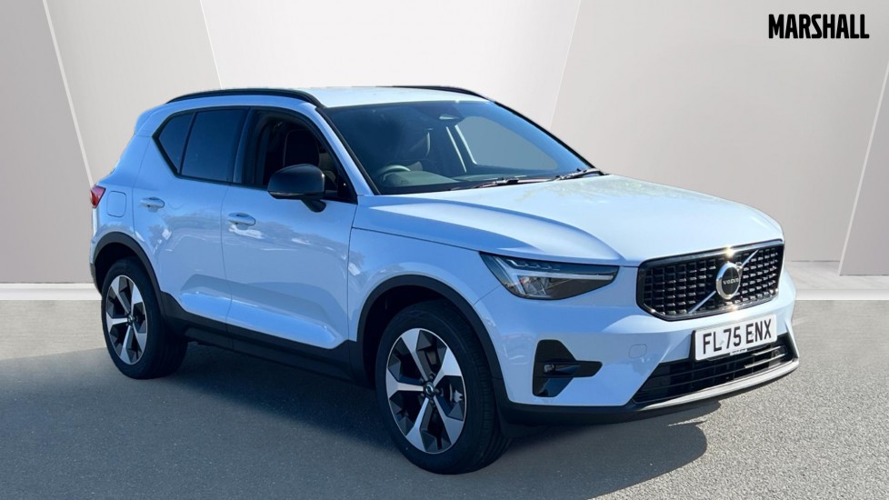 Main listing image - Volvo XC40