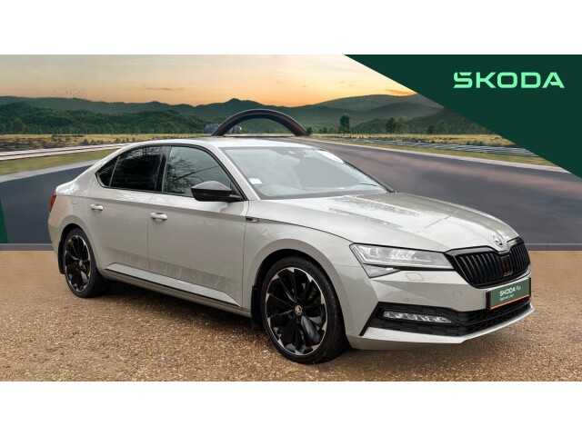 Main listing image - Skoda Superb
