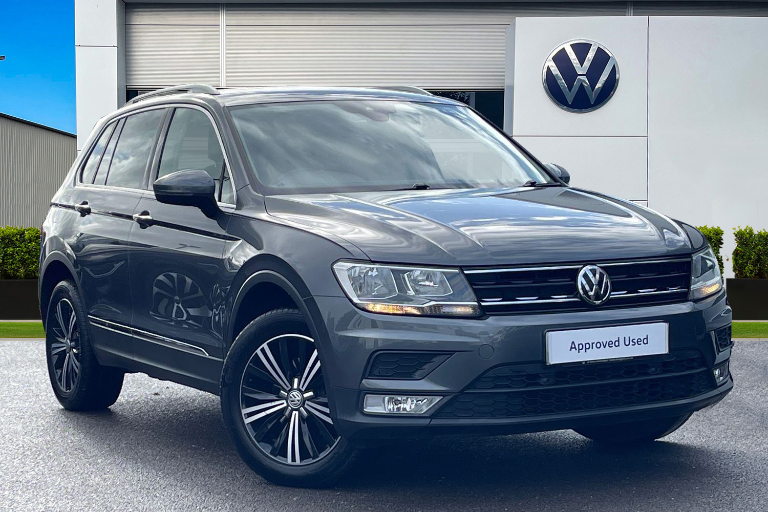 Main listing image - Volkswagen Tiguan