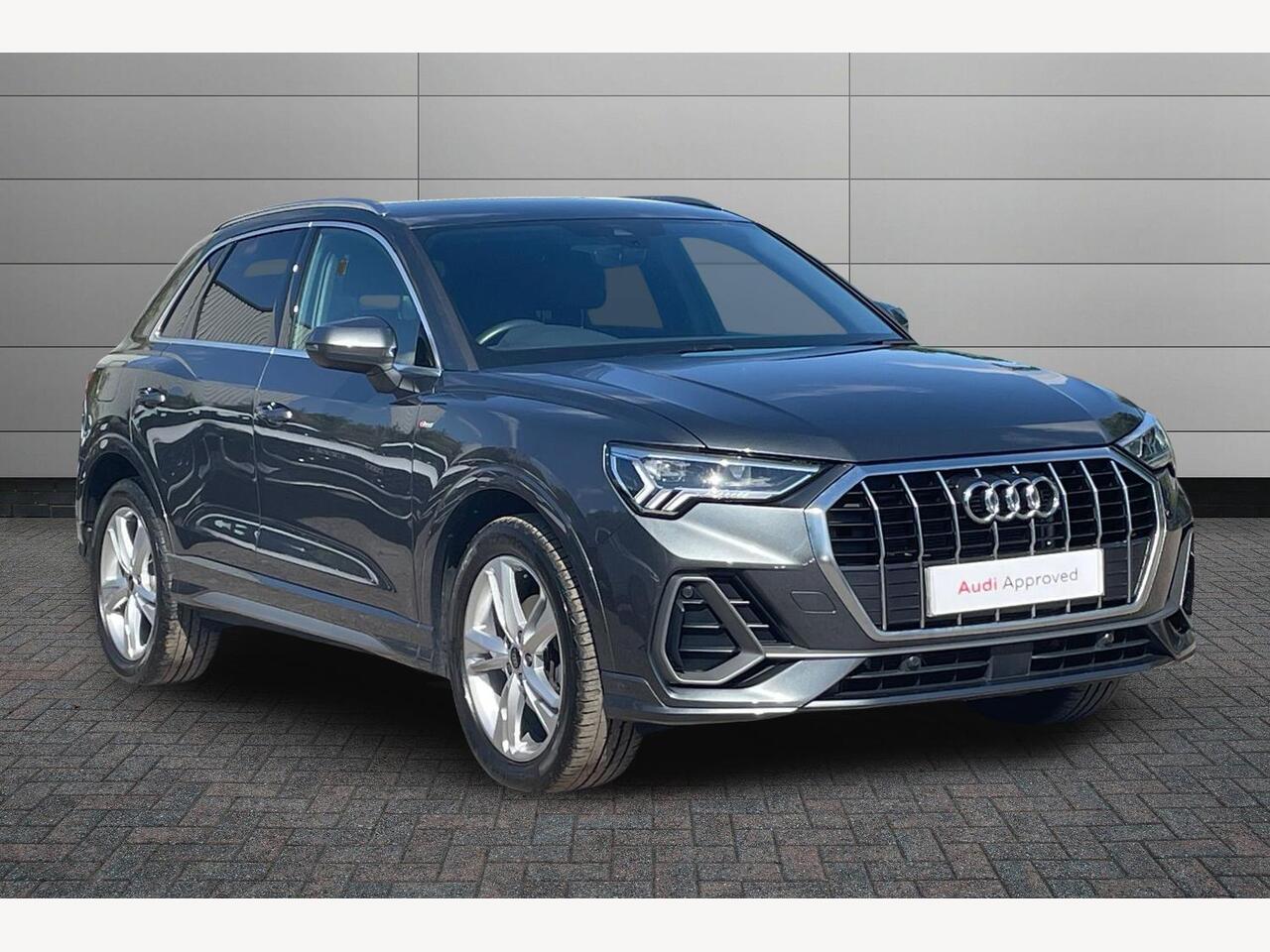 Main listing image - Audi Q3