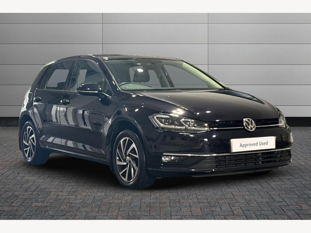 Main listing image - Volkswagen Golf