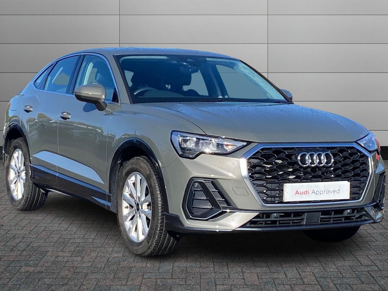 Main listing image - Audi Q3