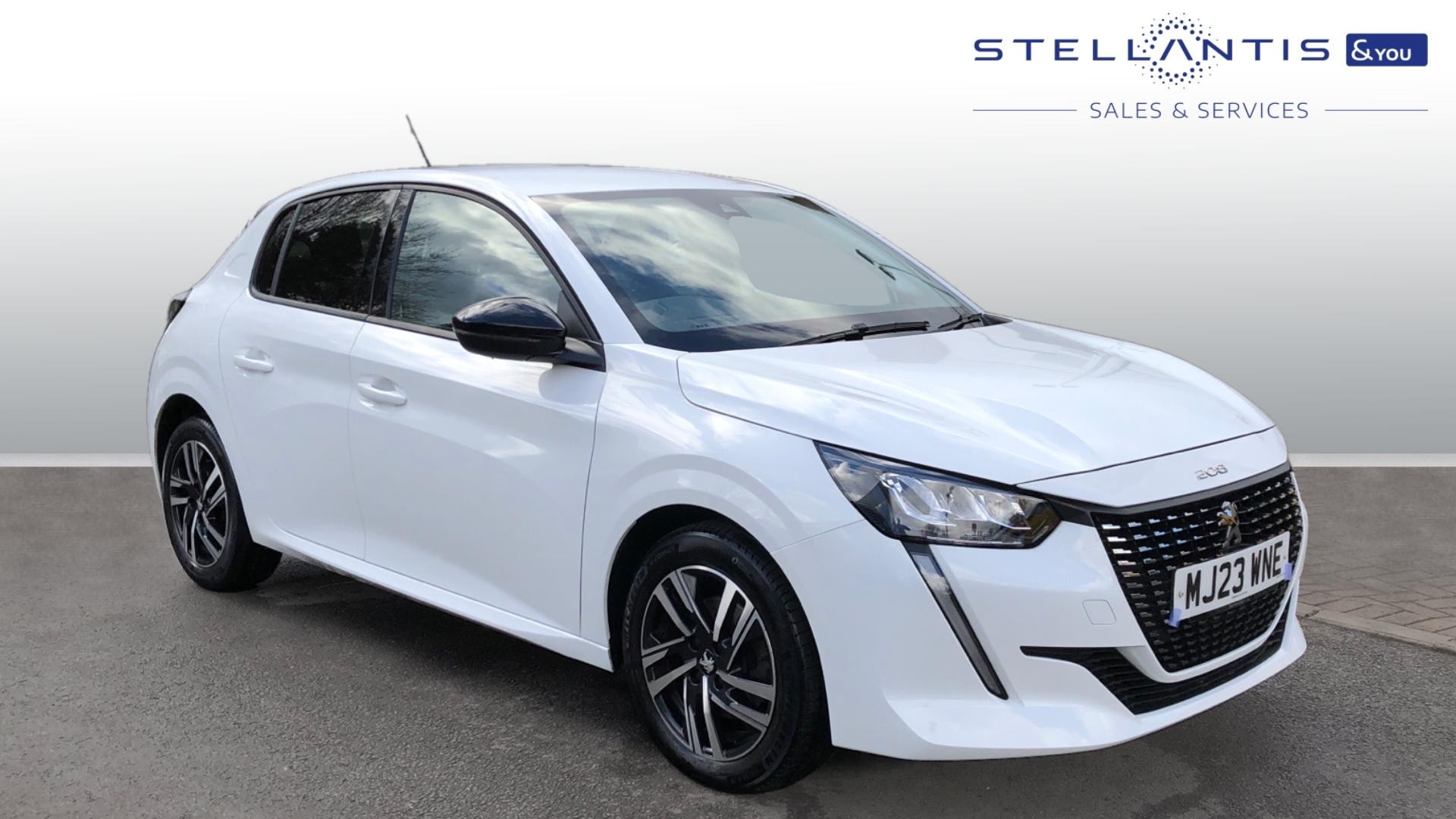 Main listing image - Peugeot 208