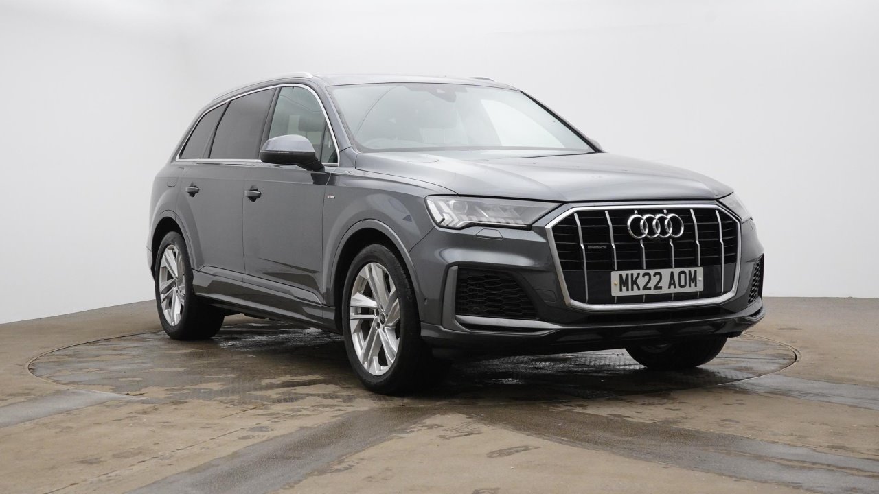 Main listing image - Audi Q7