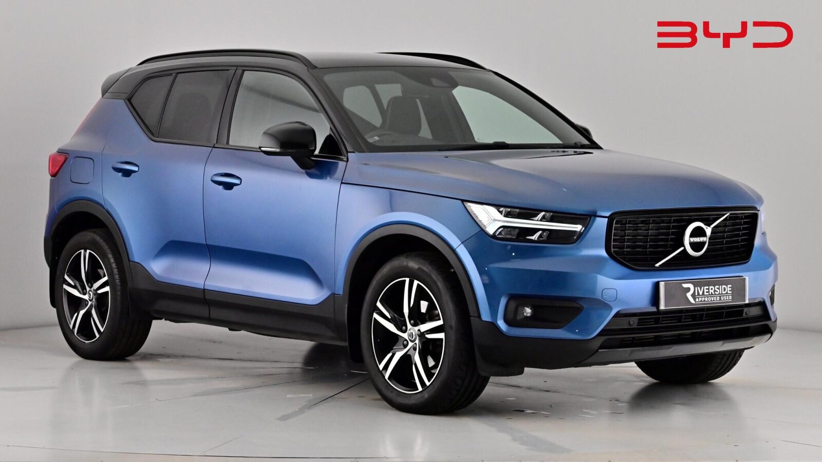 Main listing image - Volvo XC40