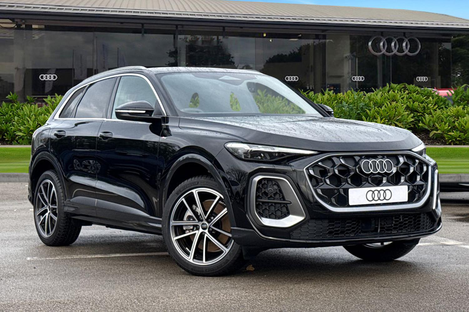 Main listing image - Audi Q5