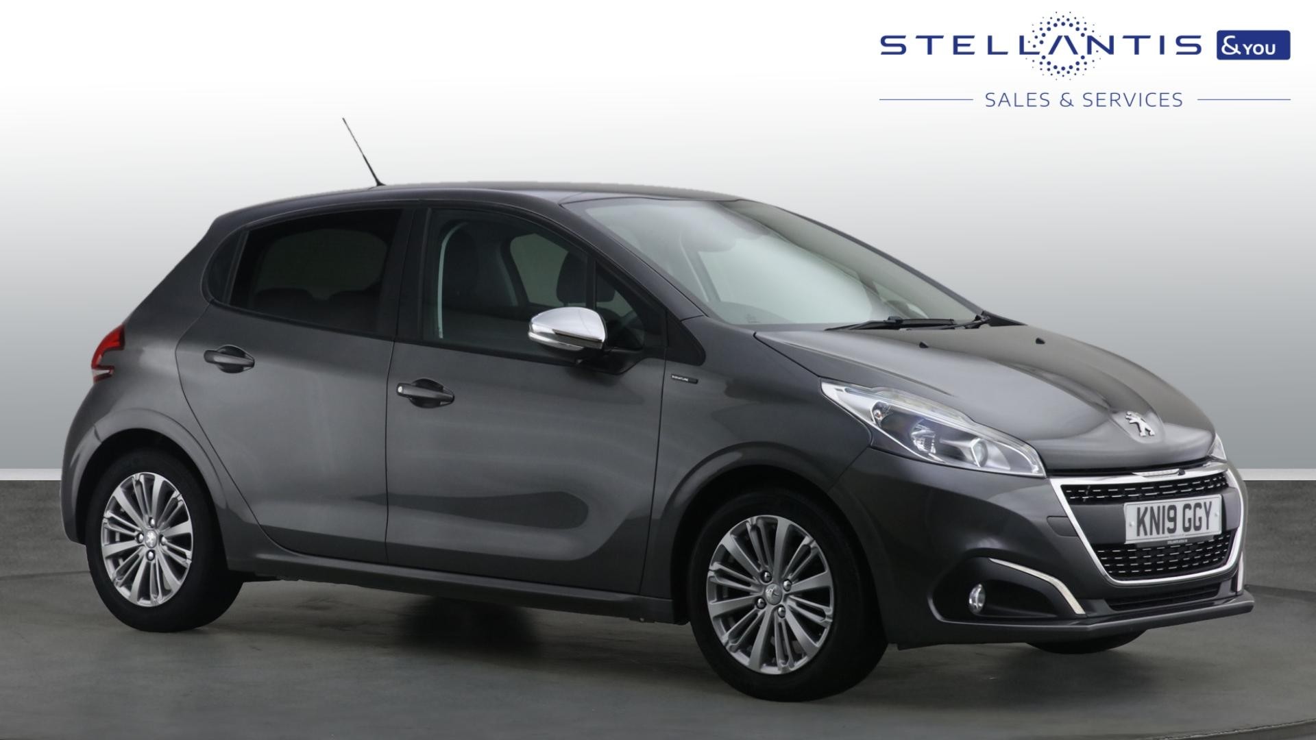 Main listing image - Peugeot 208