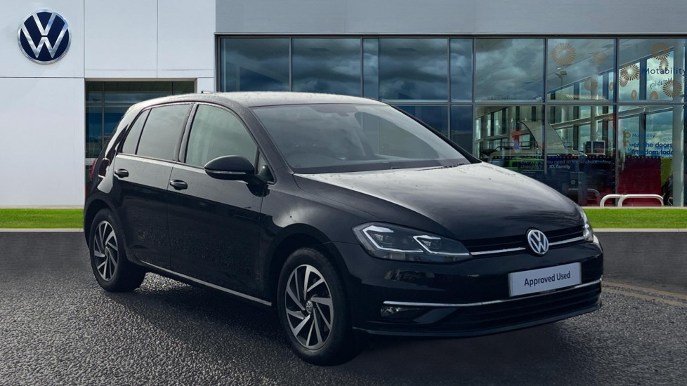 Main listing image - Volkswagen Golf