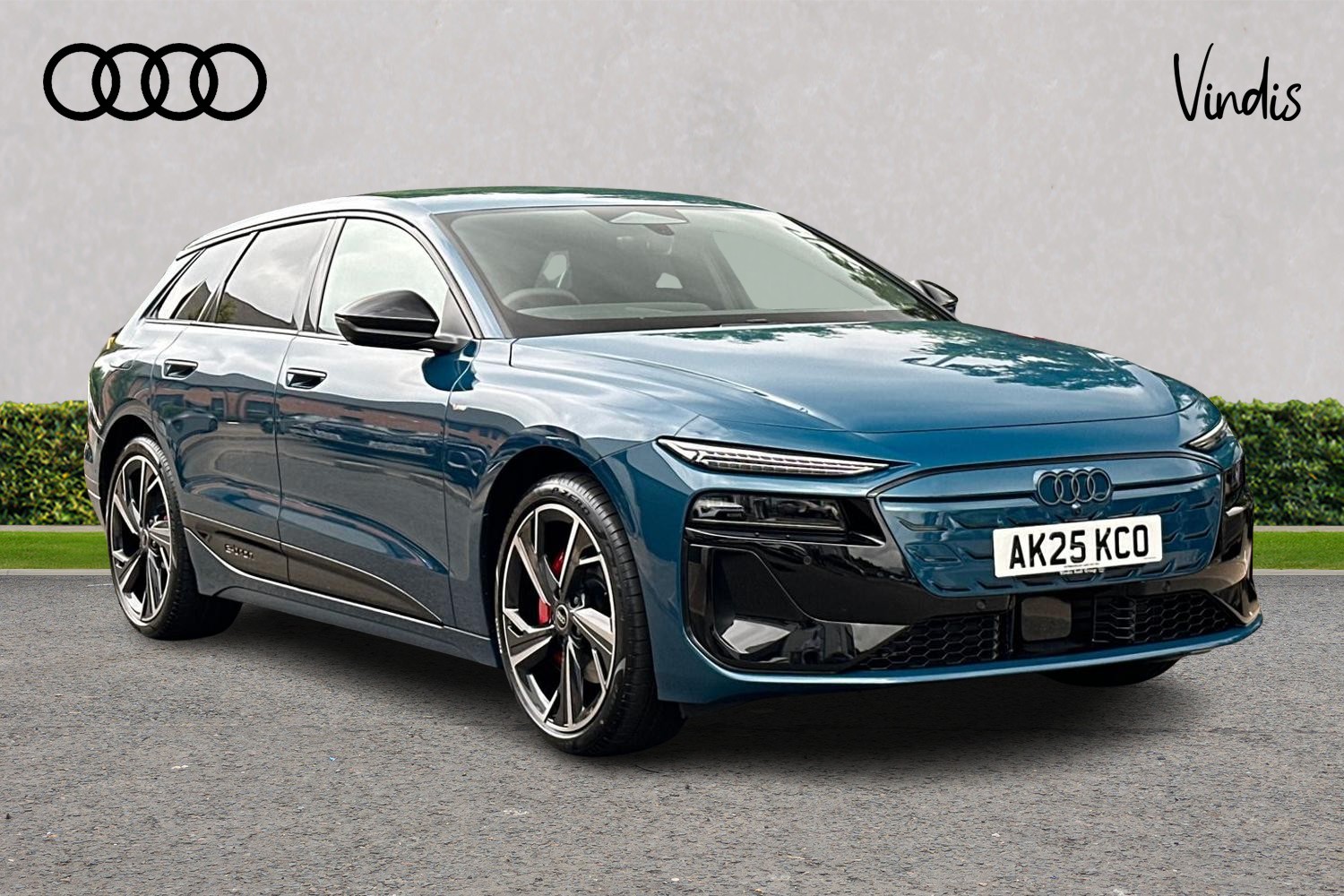 Main listing image - Audi e-tron