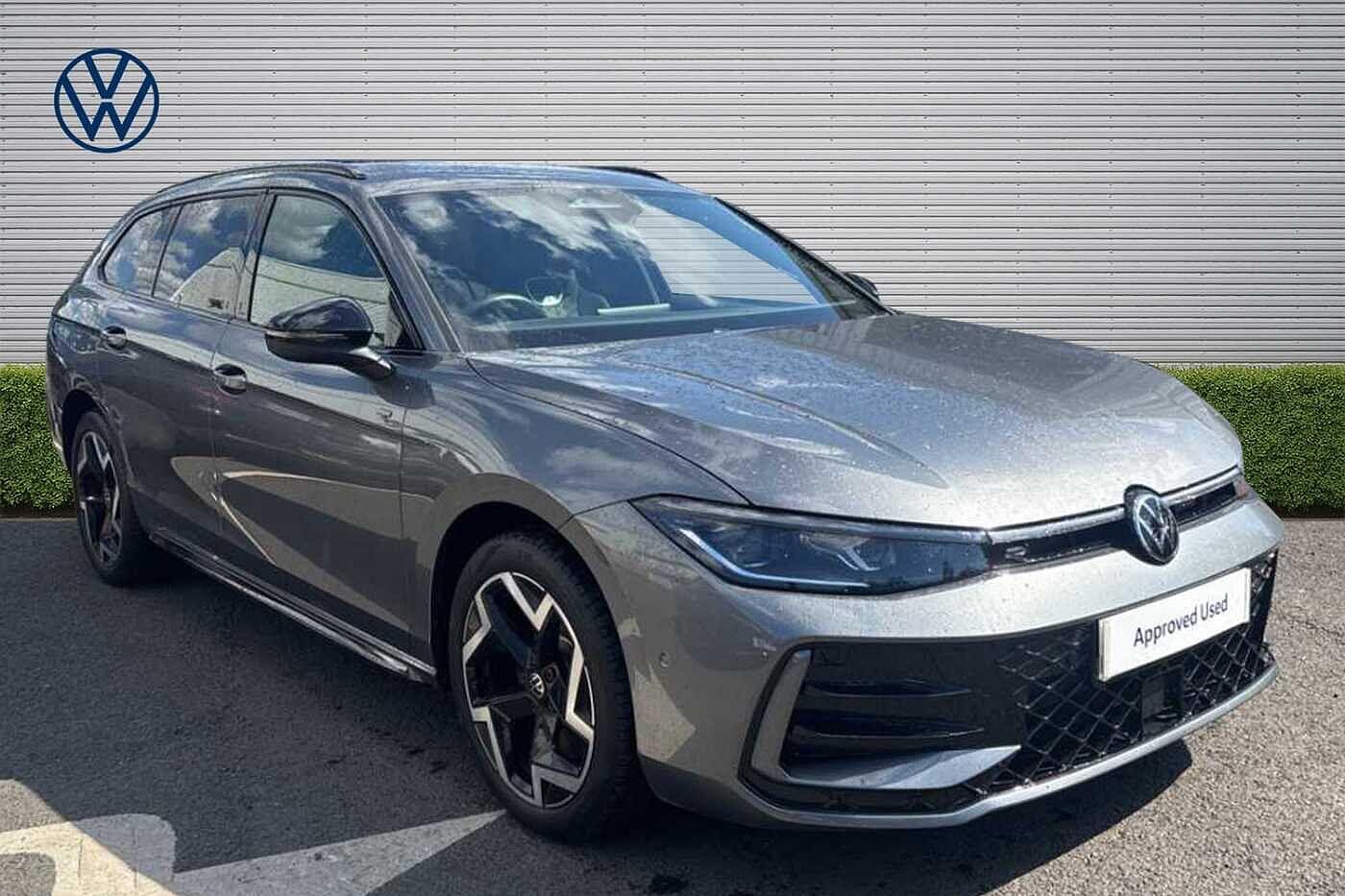 Main listing image - Volkswagen Passat