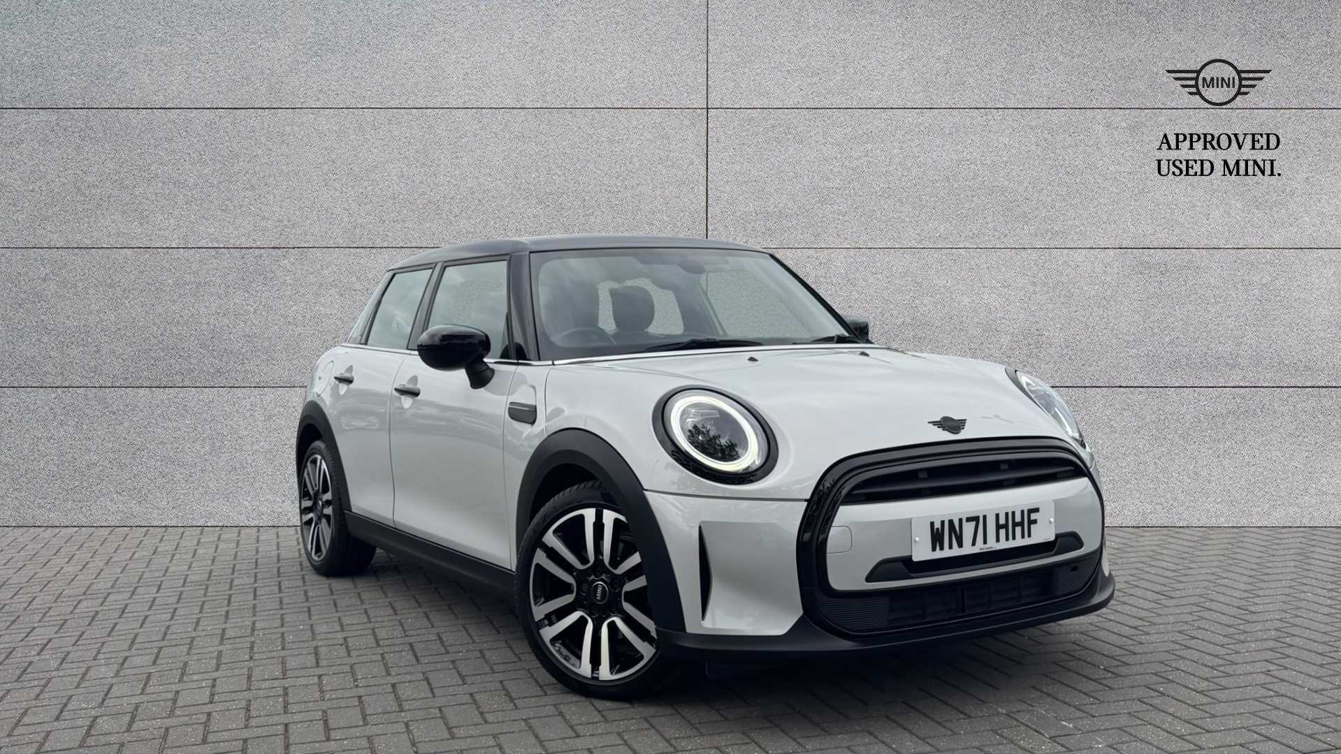 Main listing image - MINI Hatchback 5dr