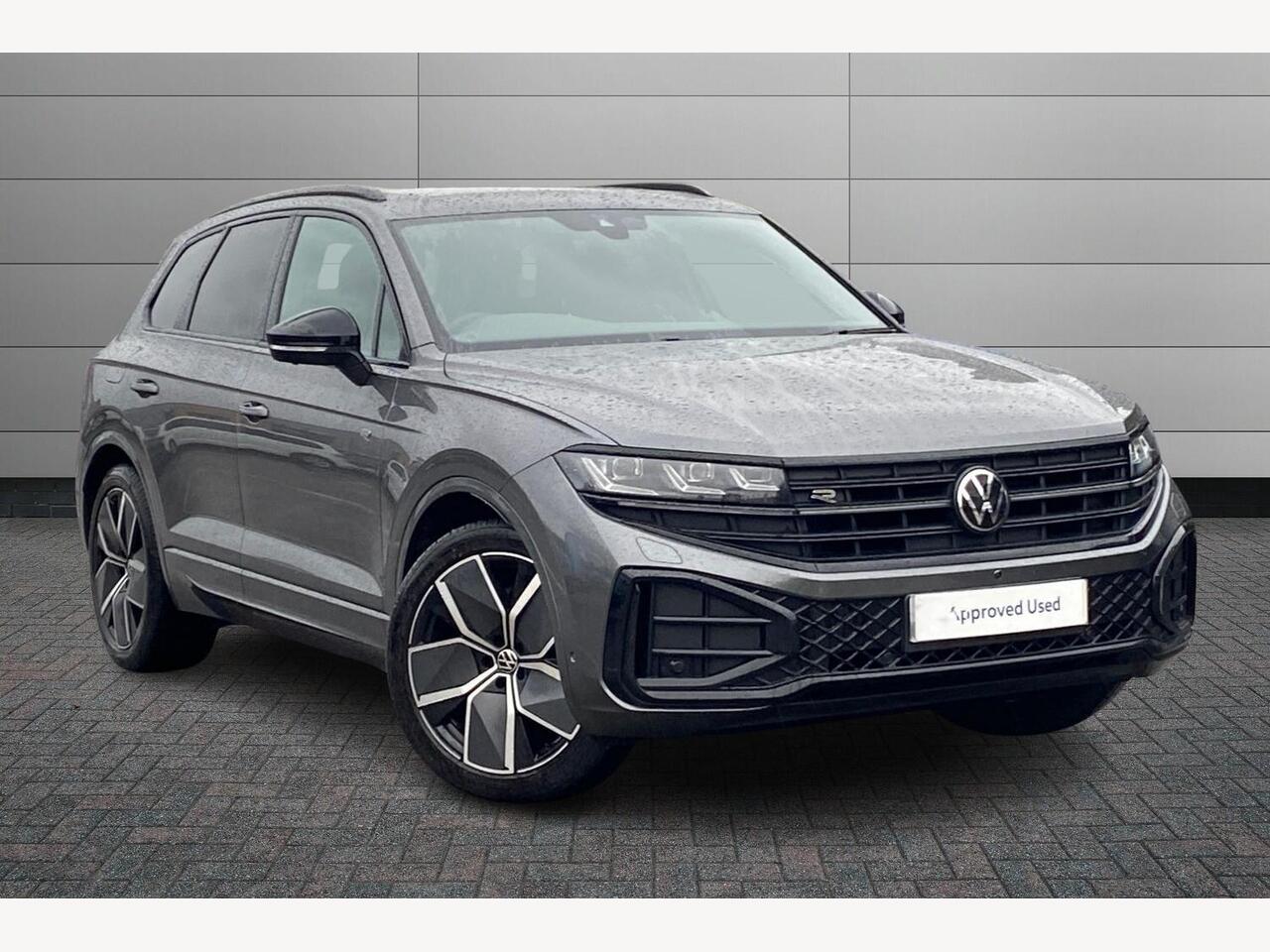 Main listing image - Volkswagen Touareg