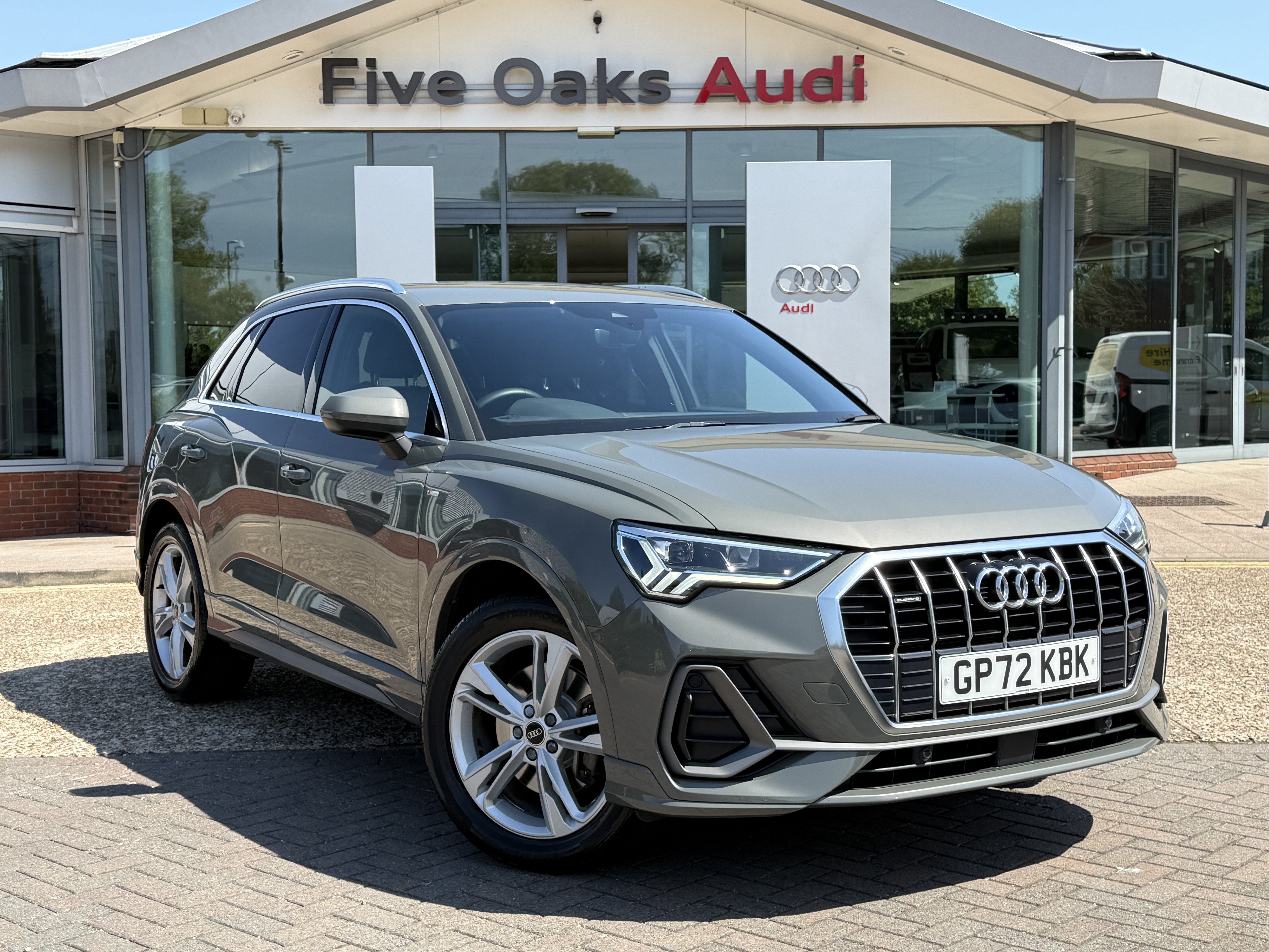 Main listing image - Audi Q3