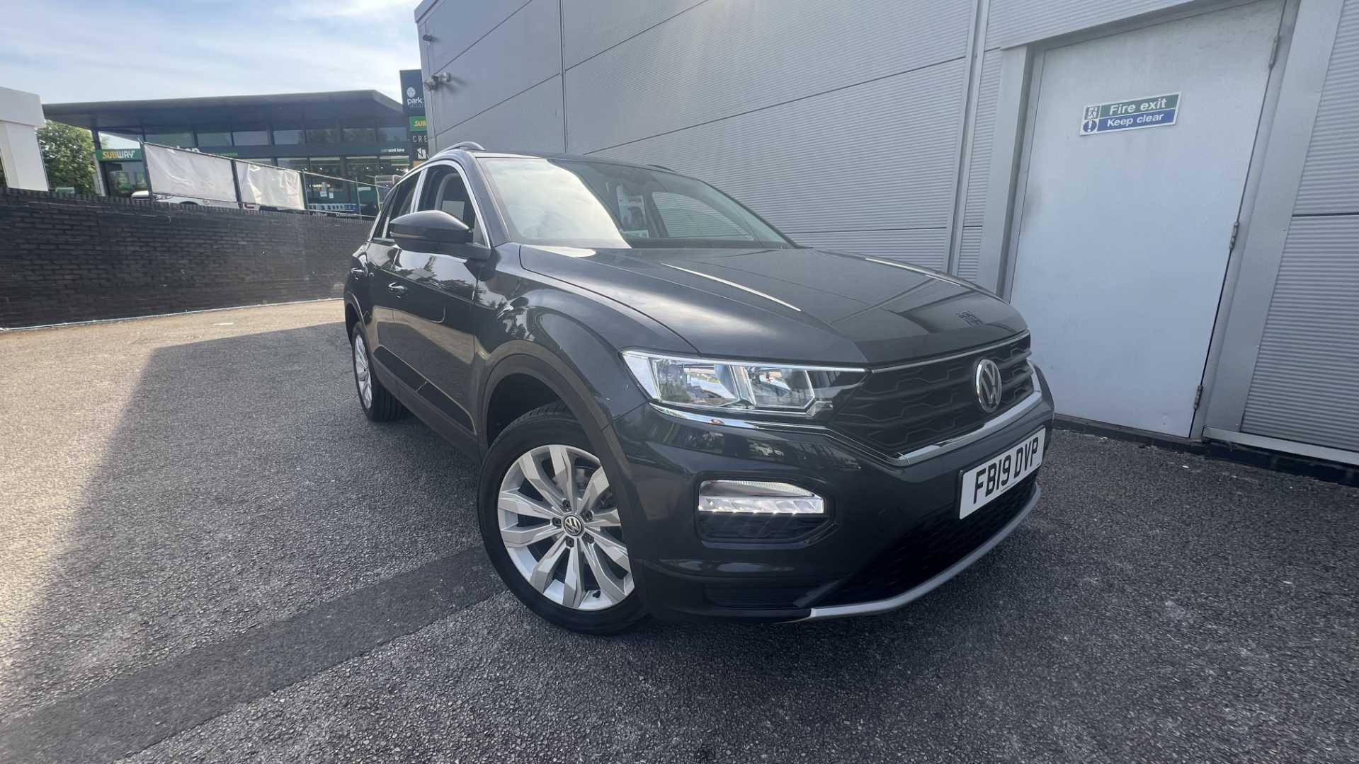 Main listing image - Volkswagen T-Roc