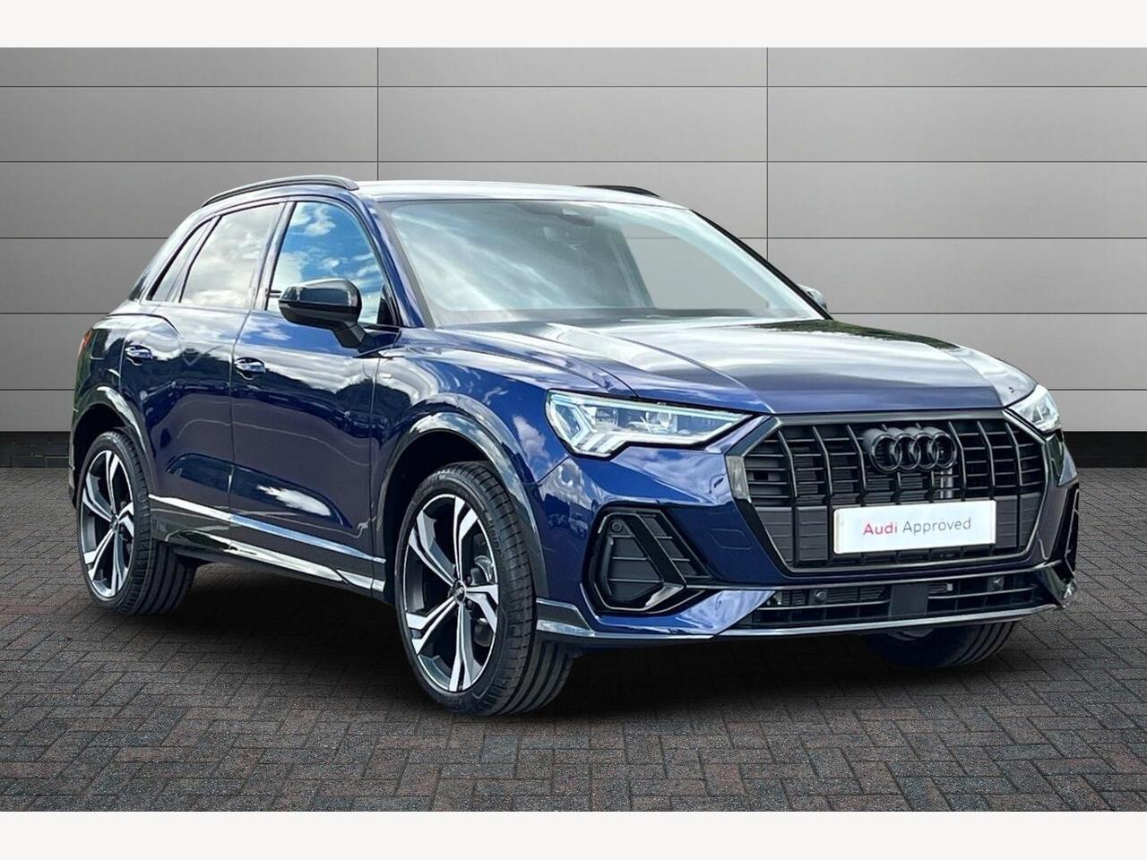 Main listing image - Audi Q3