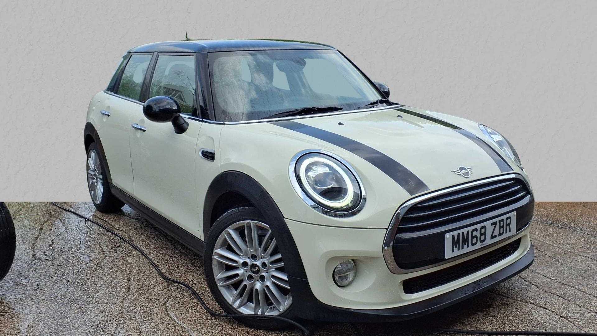 Main listing image - MINI Hatchback 5dr
