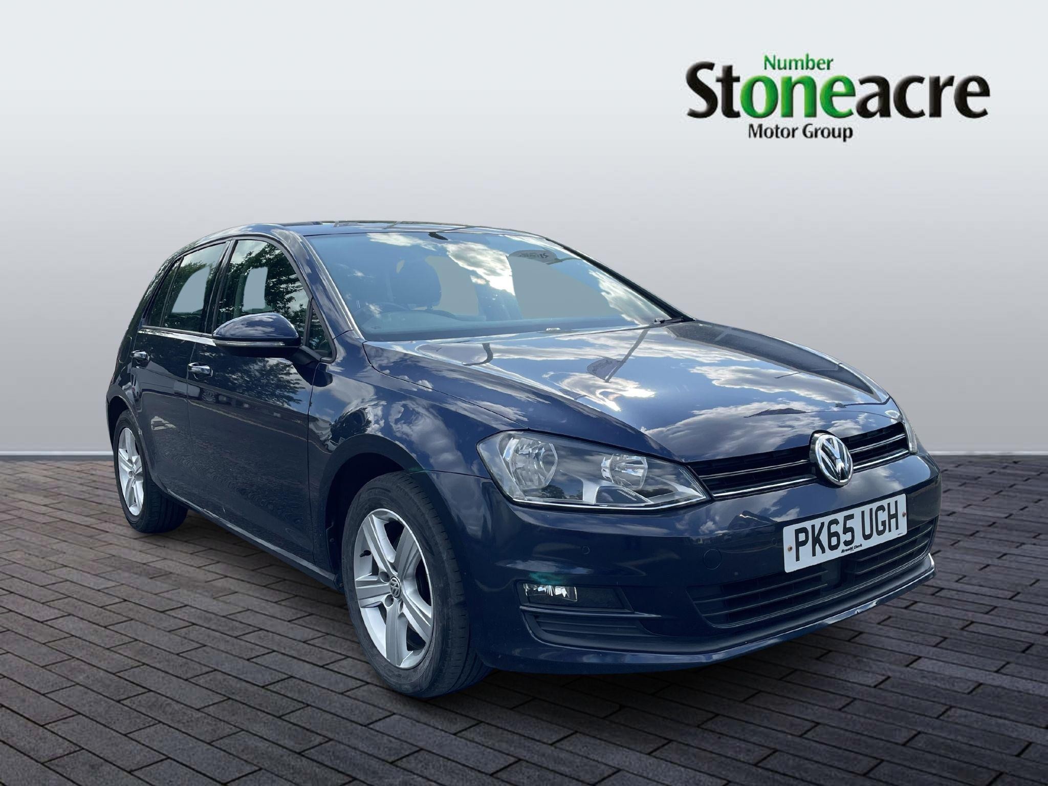 Main listing image - Volkswagen Golf