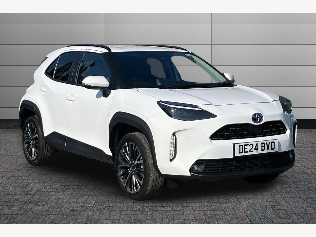 Main listing image - Toyota Yaris Cross