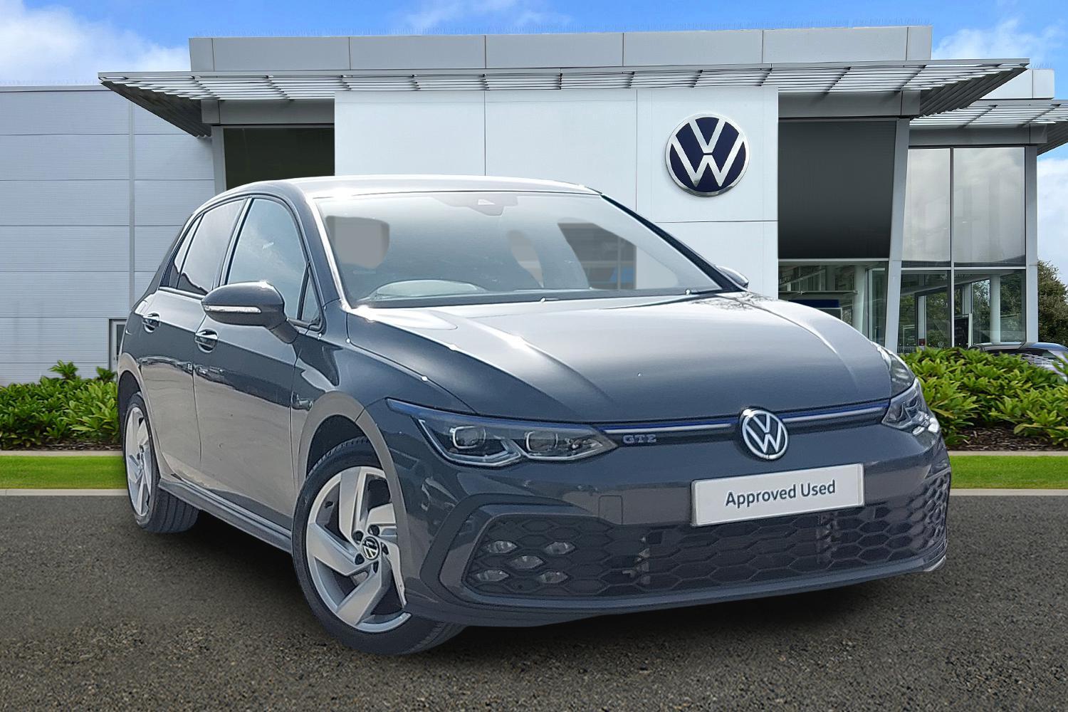 Main listing image - Volkswagen Golf GTE