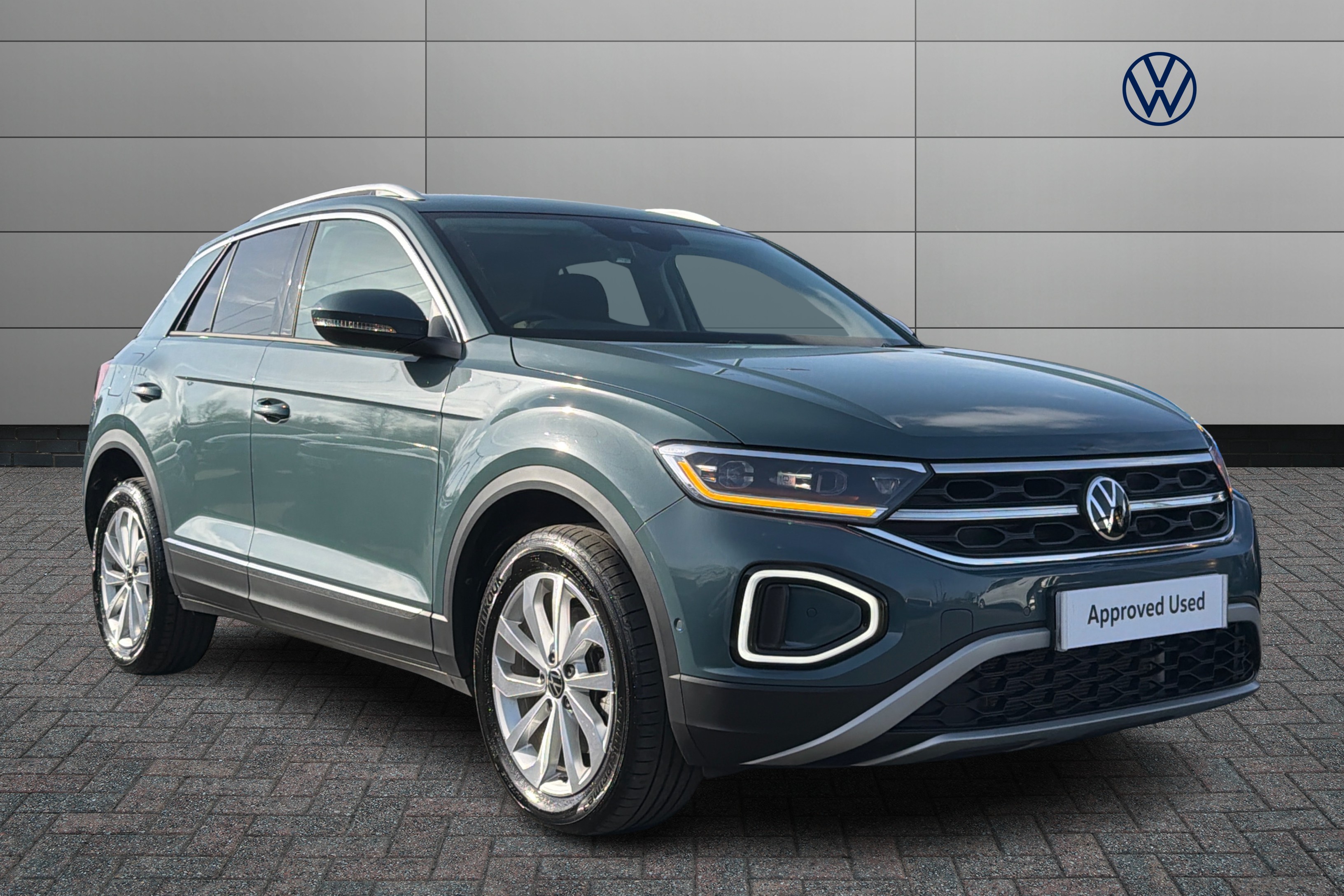 Main listing image - Volkswagen T-Roc