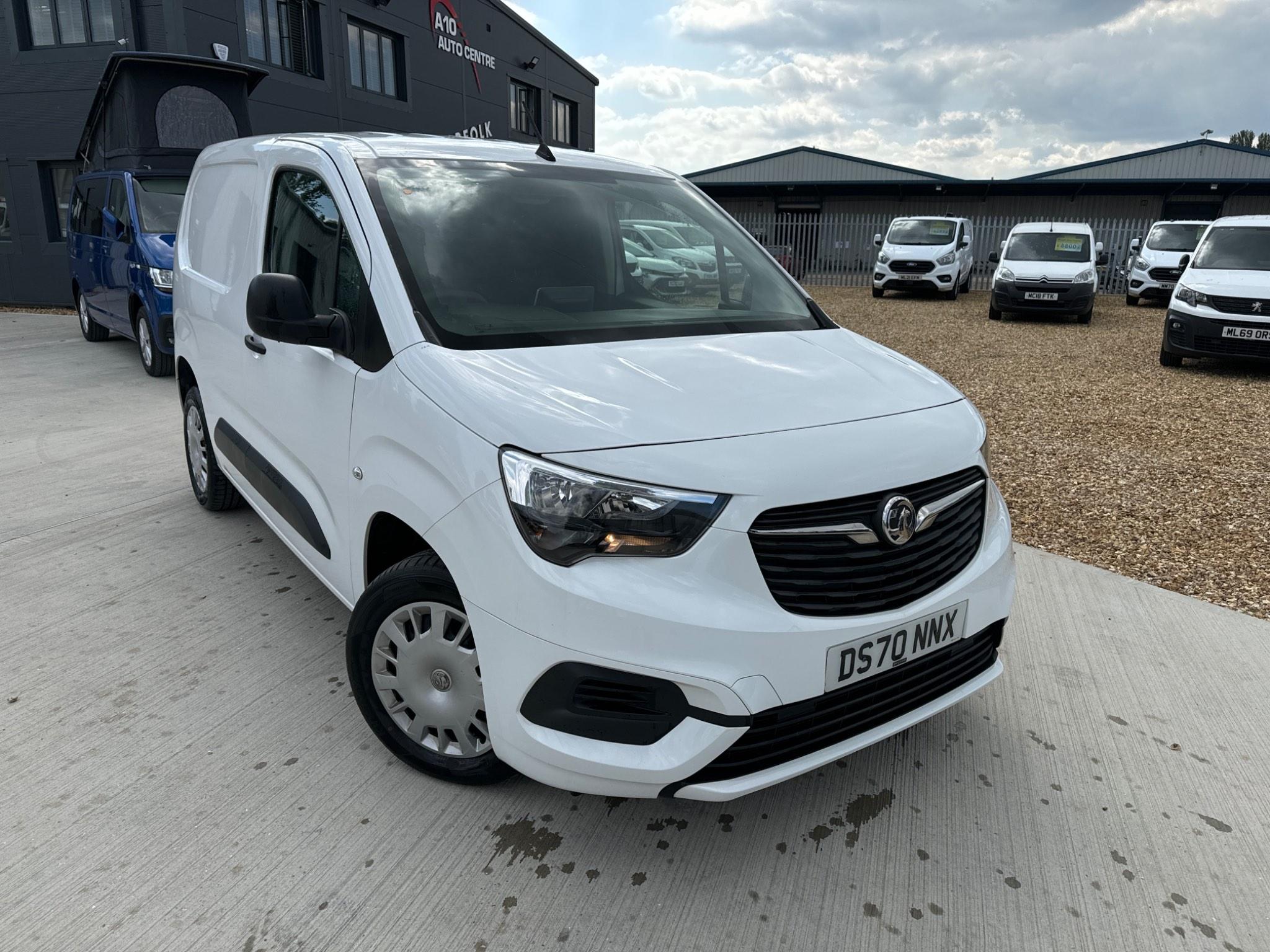 Main listing image - Vauxhall Combo Cargo