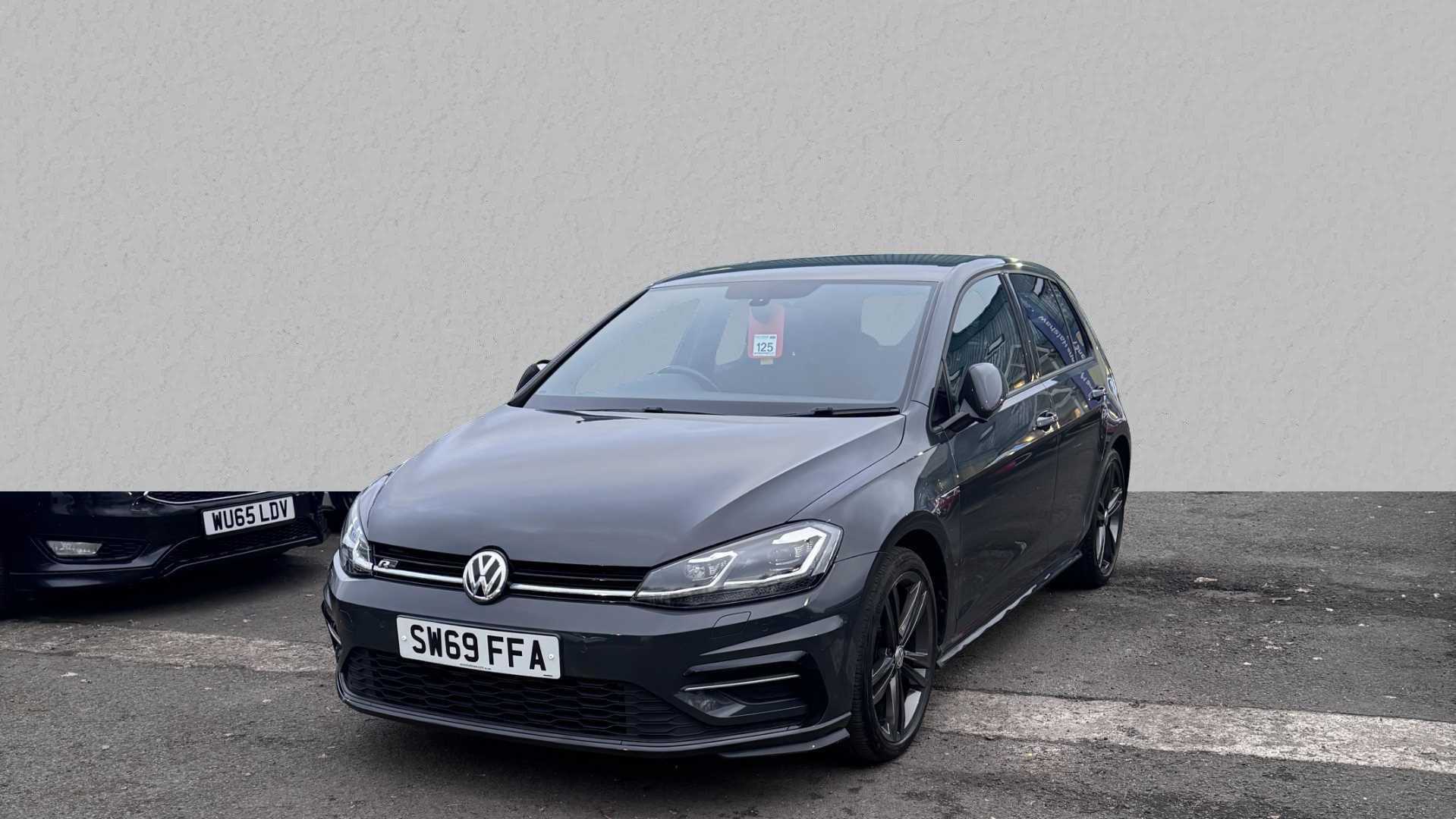 Main listing image - Volkswagen Golf