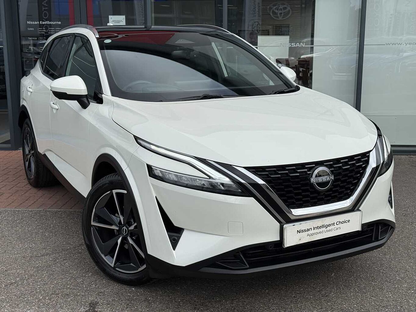Main listing image - Nissan Qashqai