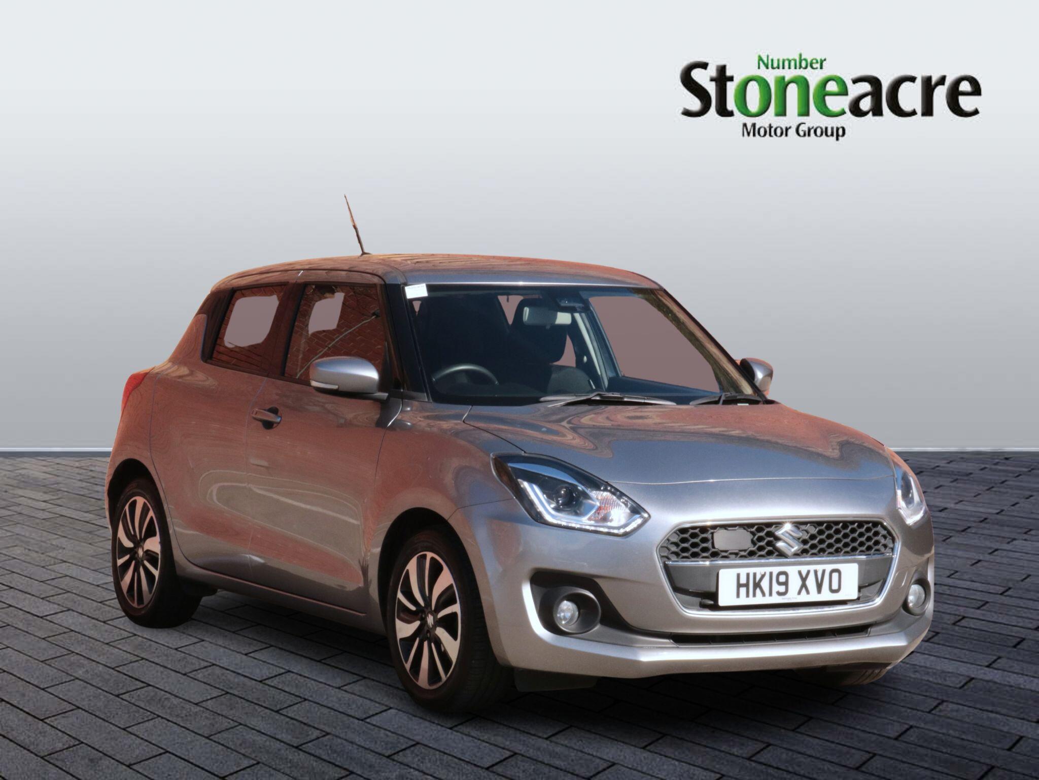 Main listing image - Suzuki Swift