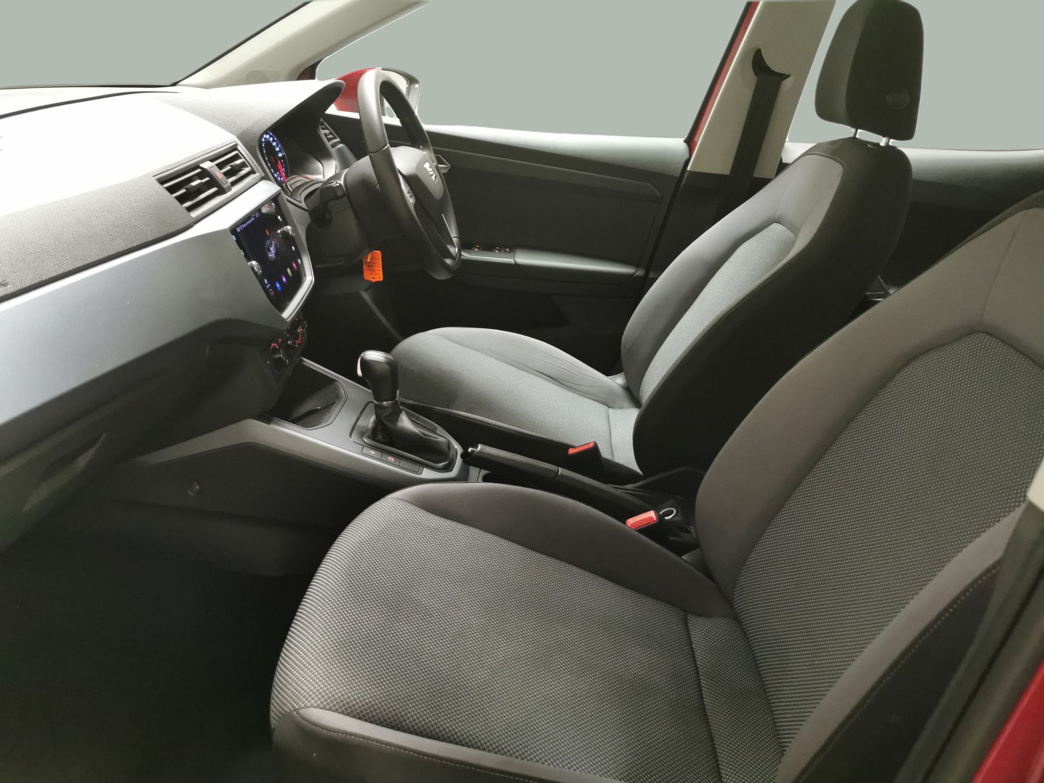 Main listing image - SEAT Arona