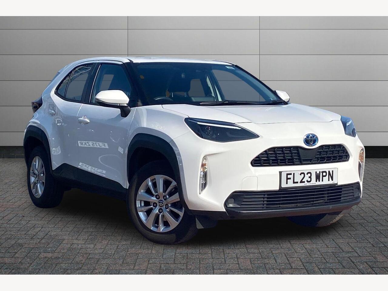 Main listing image - Toyota Yaris Cross