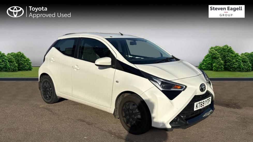 Main listing image - Toyota Aygo