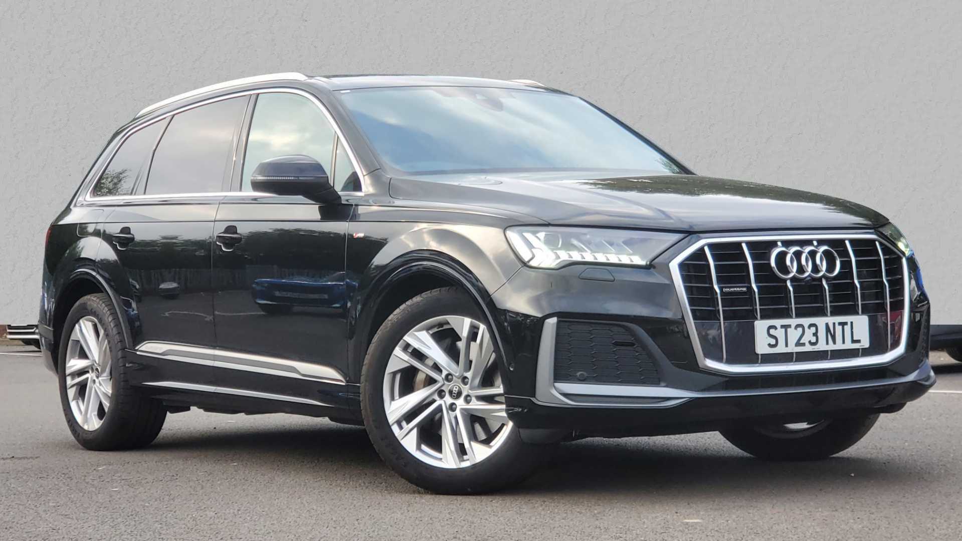 Main listing image - Audi Q7