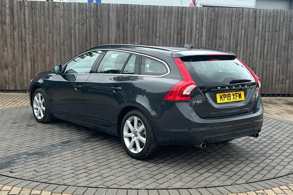 Main listing image - Volvo V60