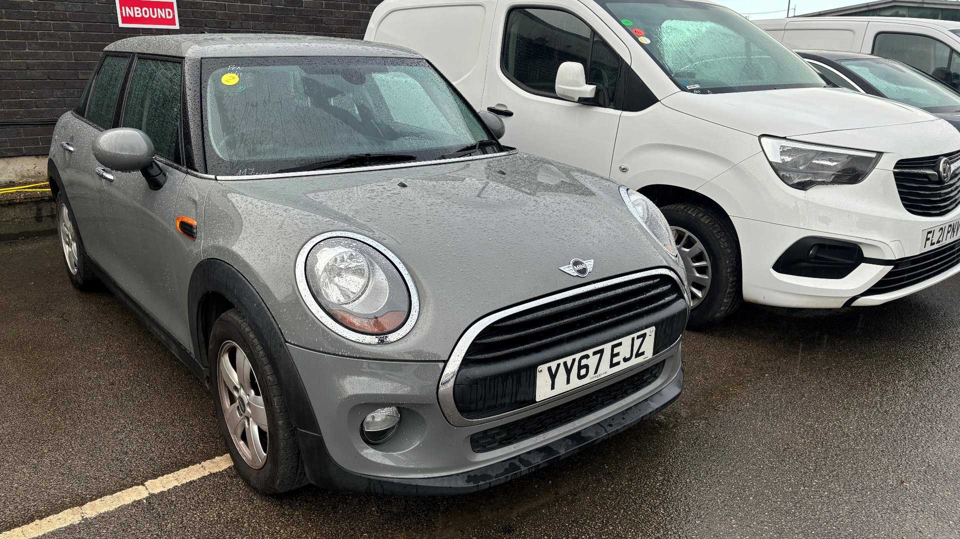 Main listing image - MINI Hatchback 5dr