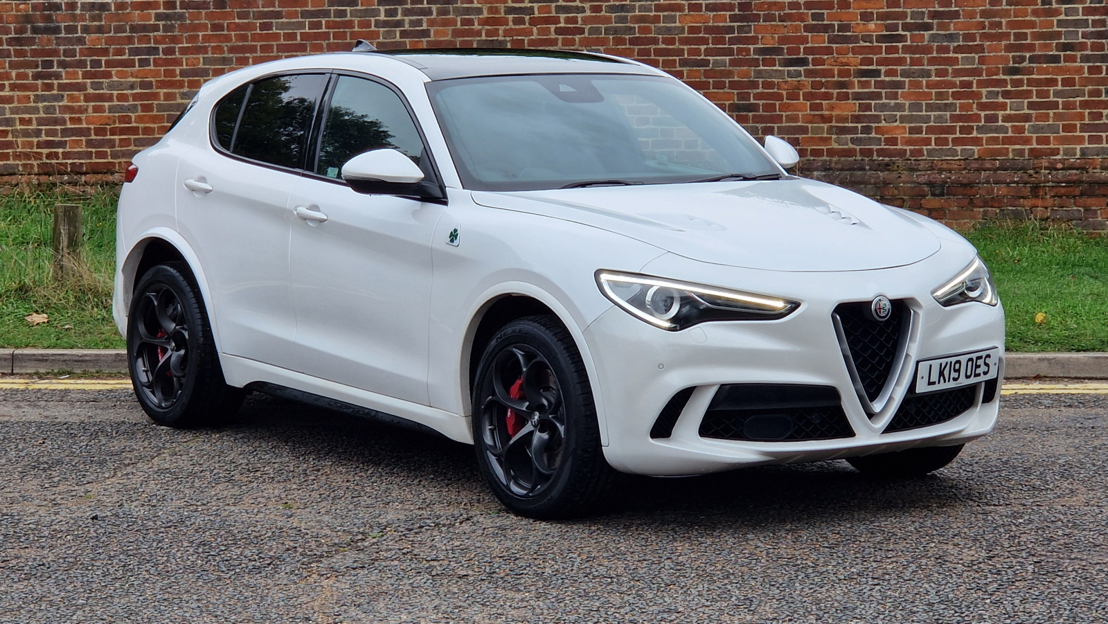 Main listing image - Alfa Romeo Stelvio