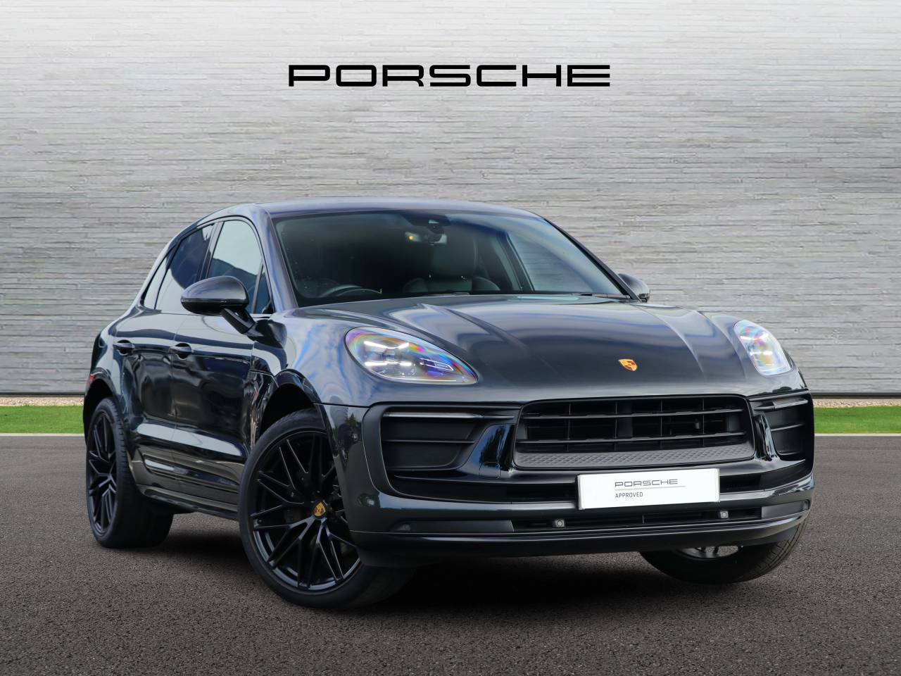 Main listing image - Porsche Macan