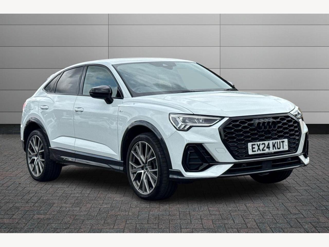 Main listing image - Audi Q3