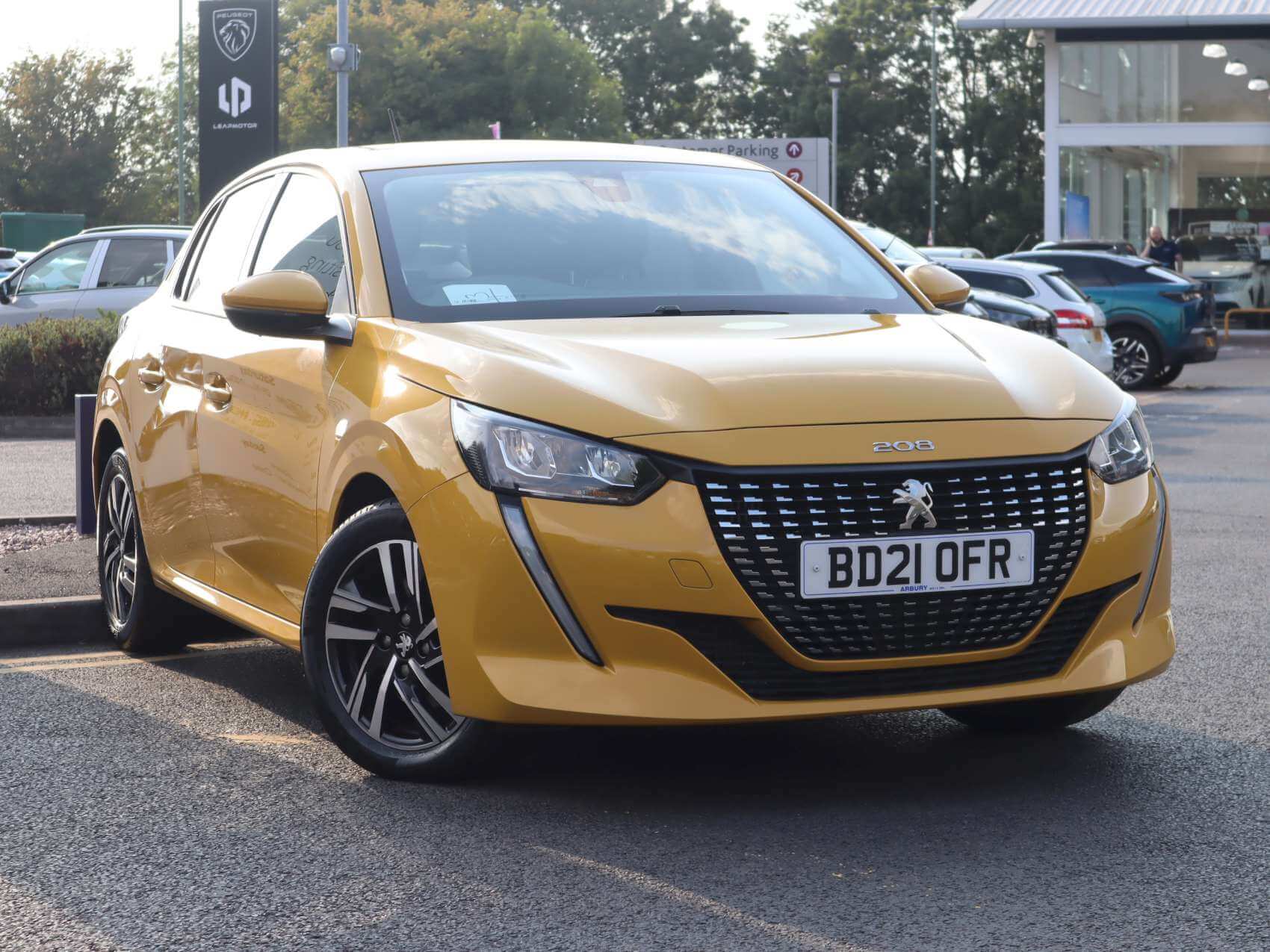 Main listing image - Peugeot 208