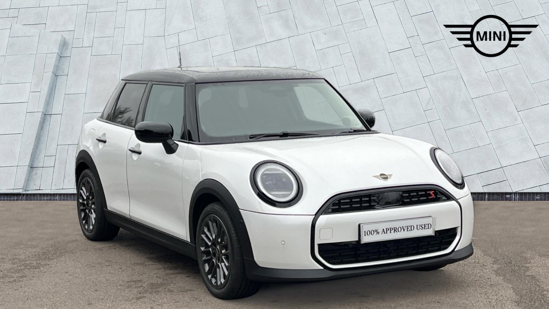 Main listing image - MINI Hatchback 5dr