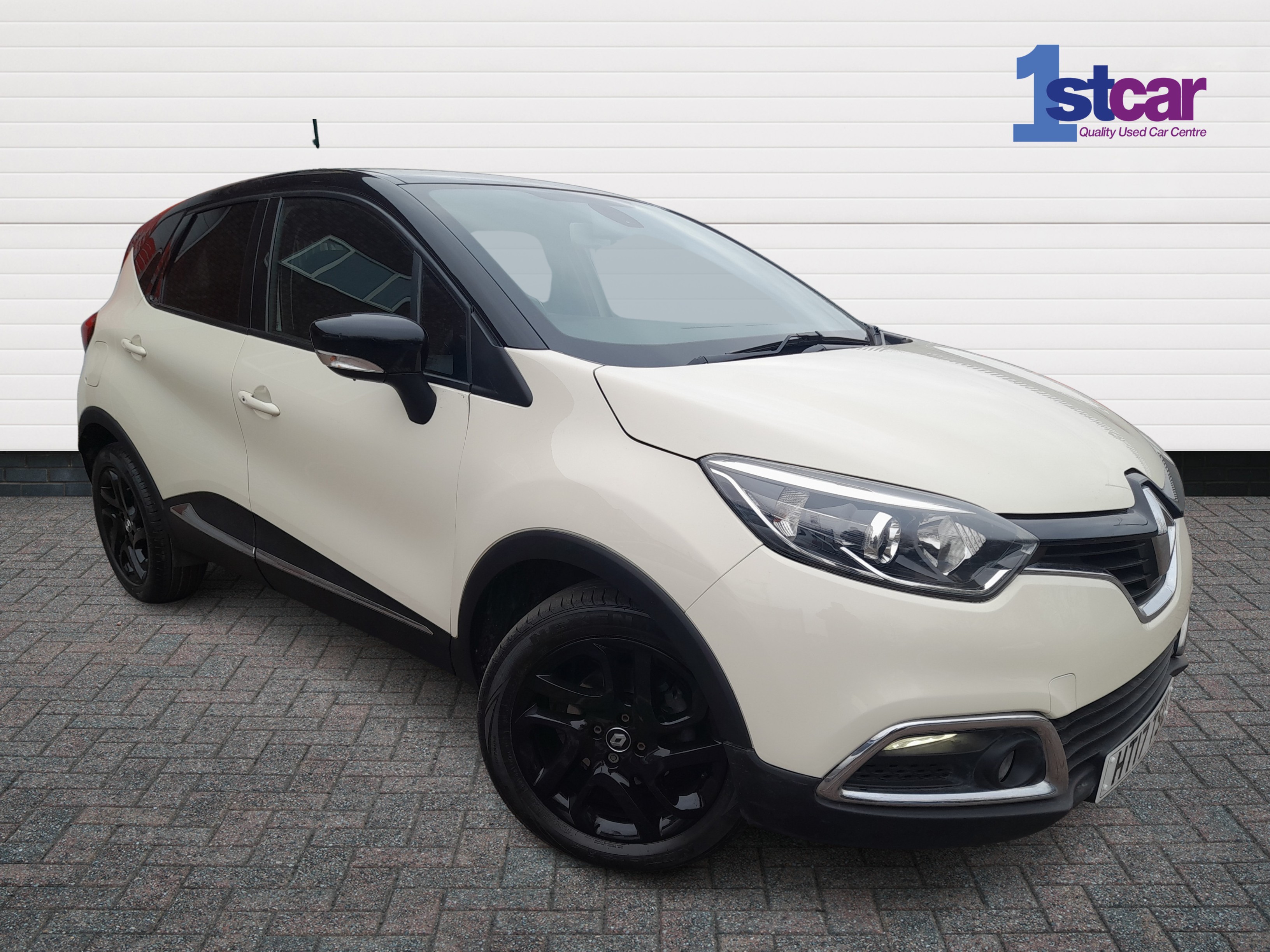 Main listing image - Renault Captur