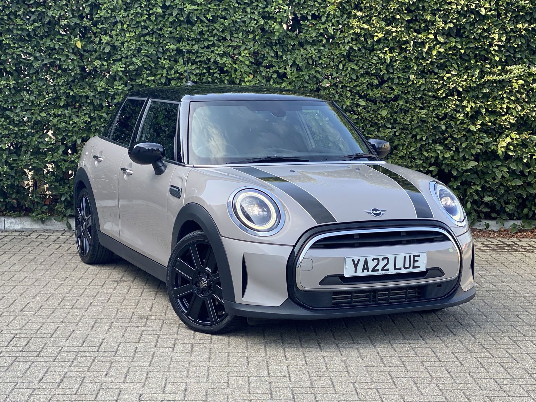 Main listing image - MINI Hatchback 5dr