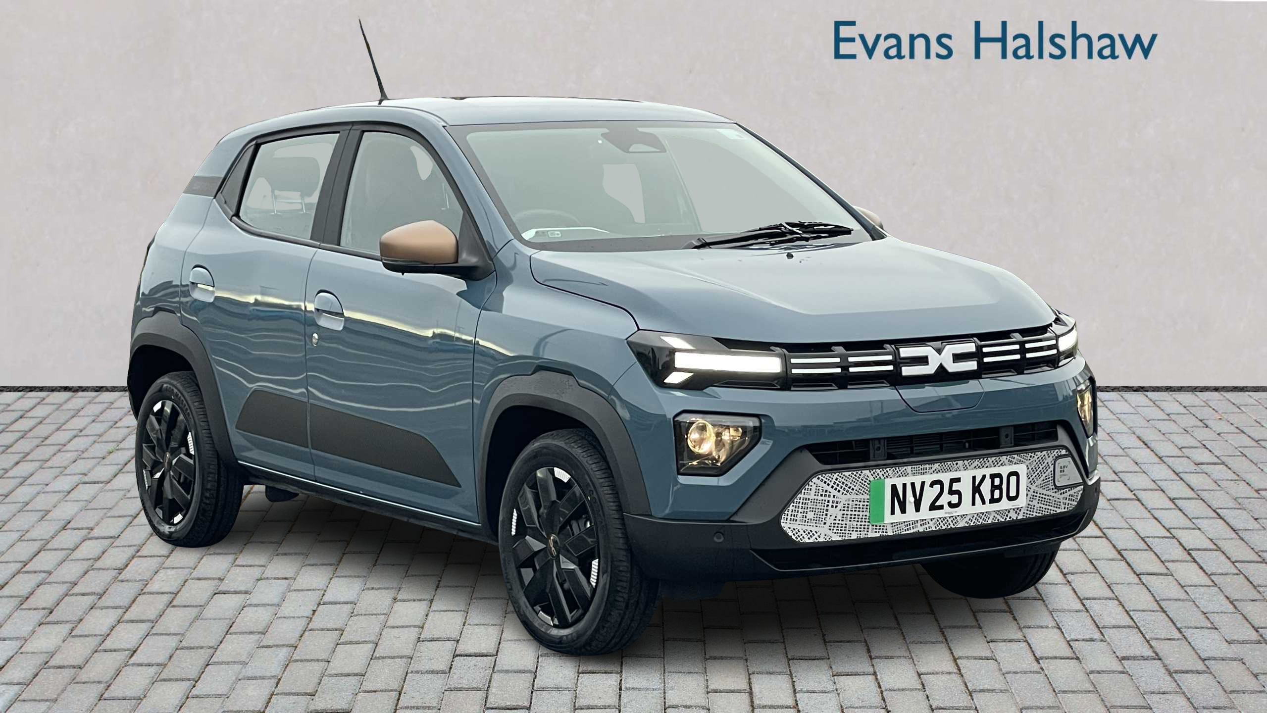 Main listing image - Dacia Spring