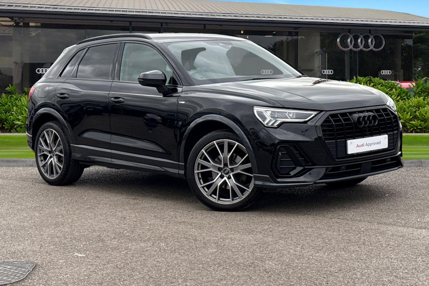 Main listing image - Audi Q3