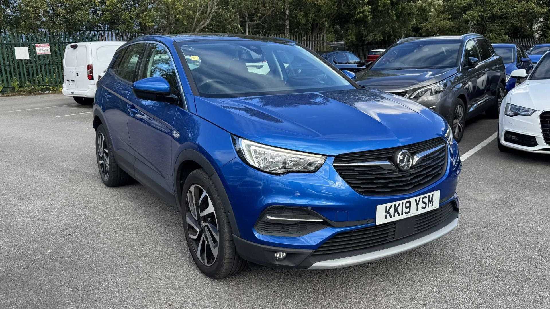Main listing image - Vauxhall Grandland X