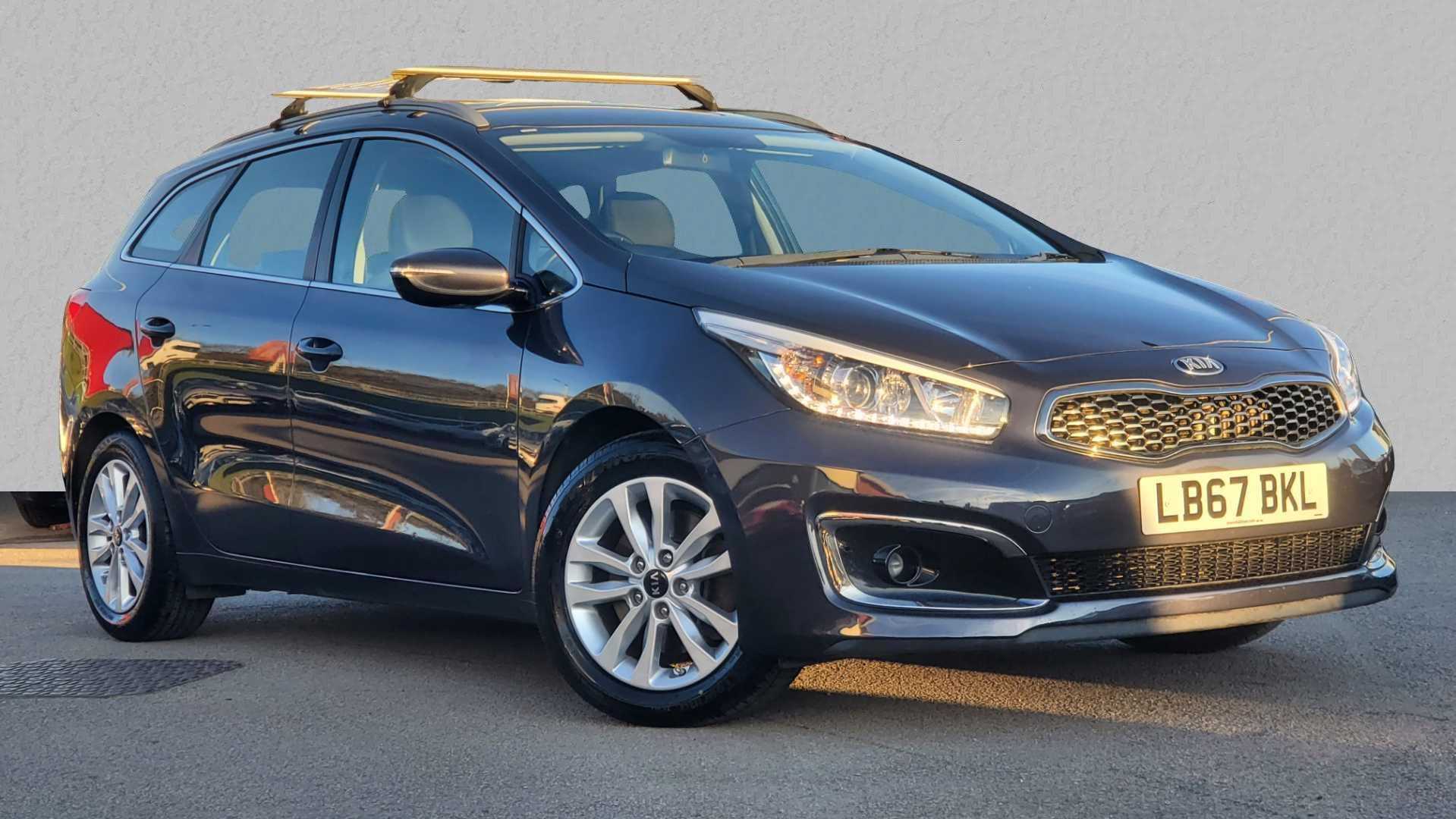 Main listing image - Kia Ceed SW