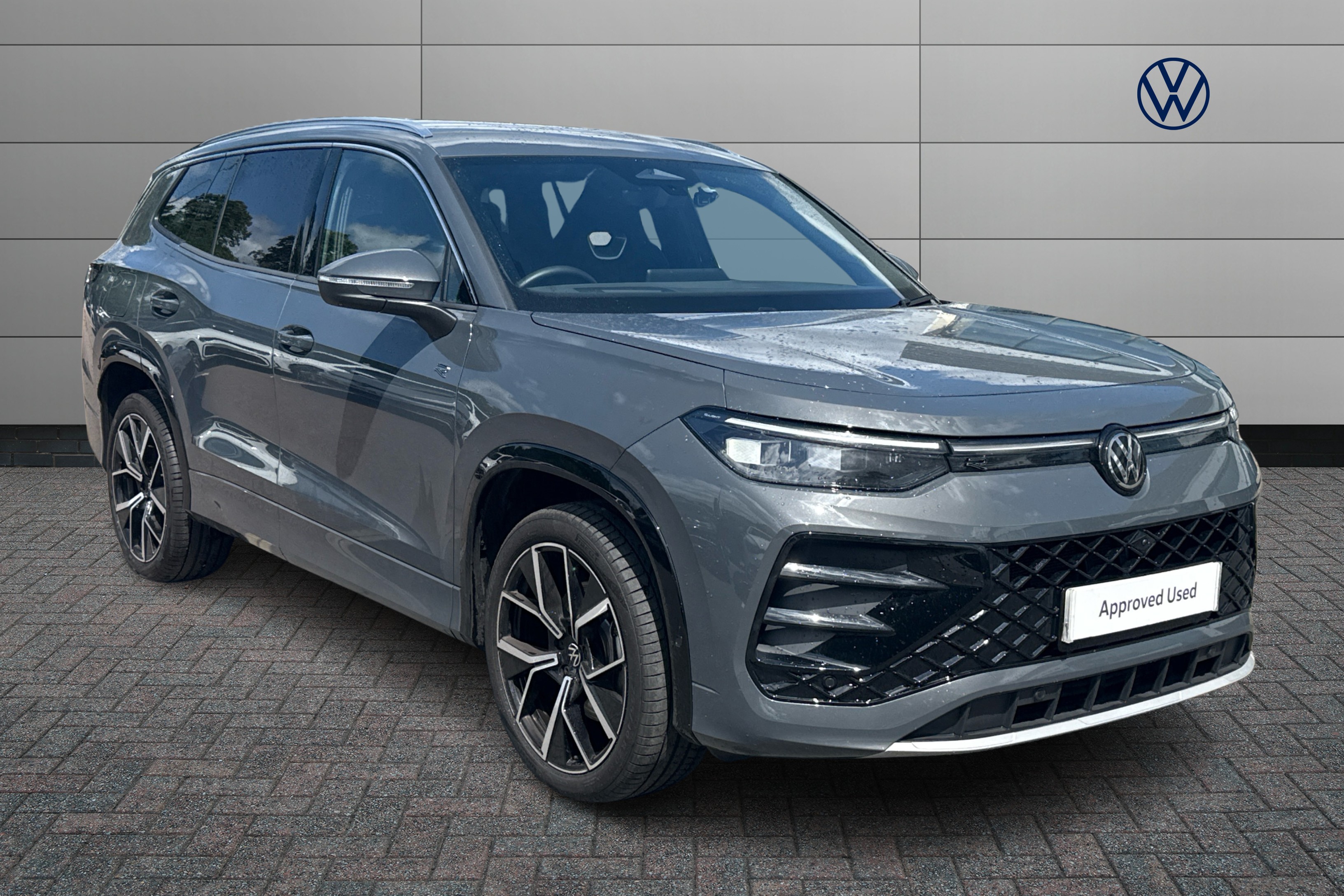 Main listing image - Volkswagen Tayron