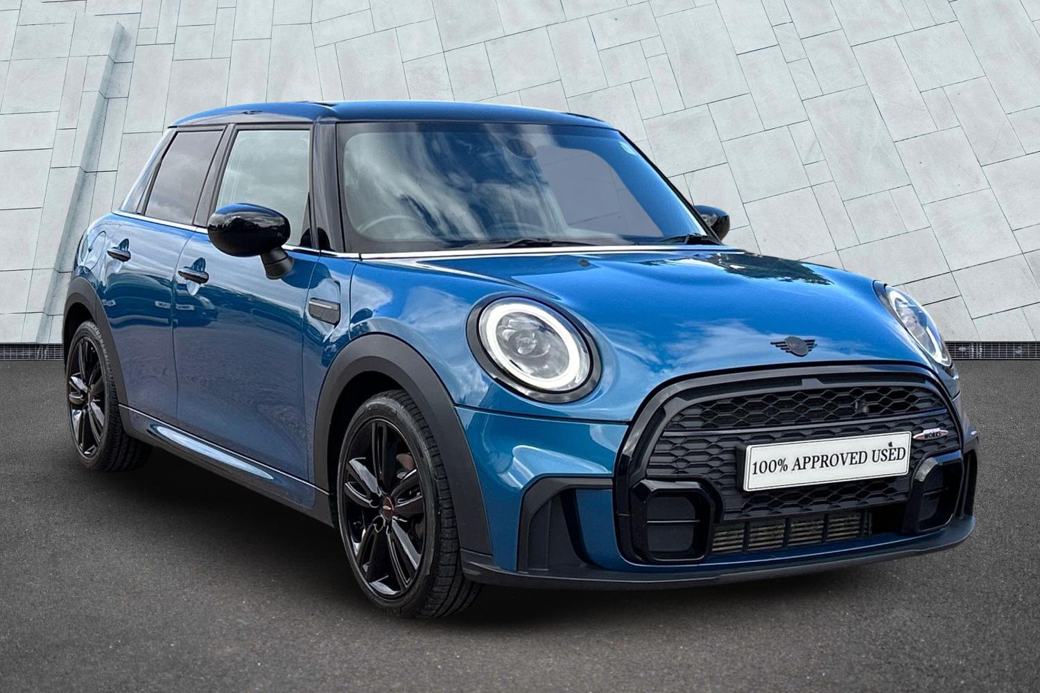 Main listing image - MINI Hatchback 5dr