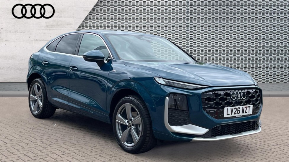 Main listing image - Audi Q3