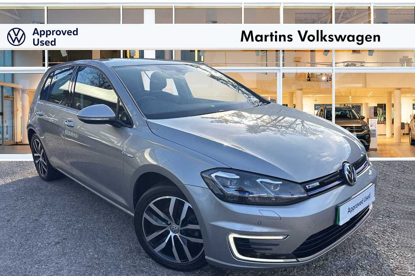 Main listing image - Volkswagen e-Golf